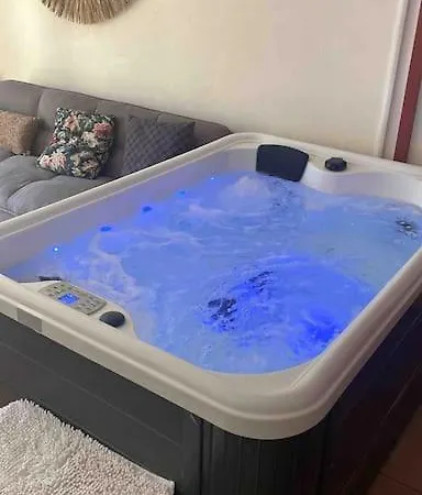 Moment De Douceur Avec Veritable Jacuzzi *